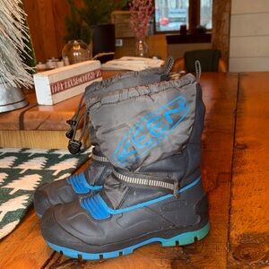 KEEN Kids Snow Boots - Black and Blue